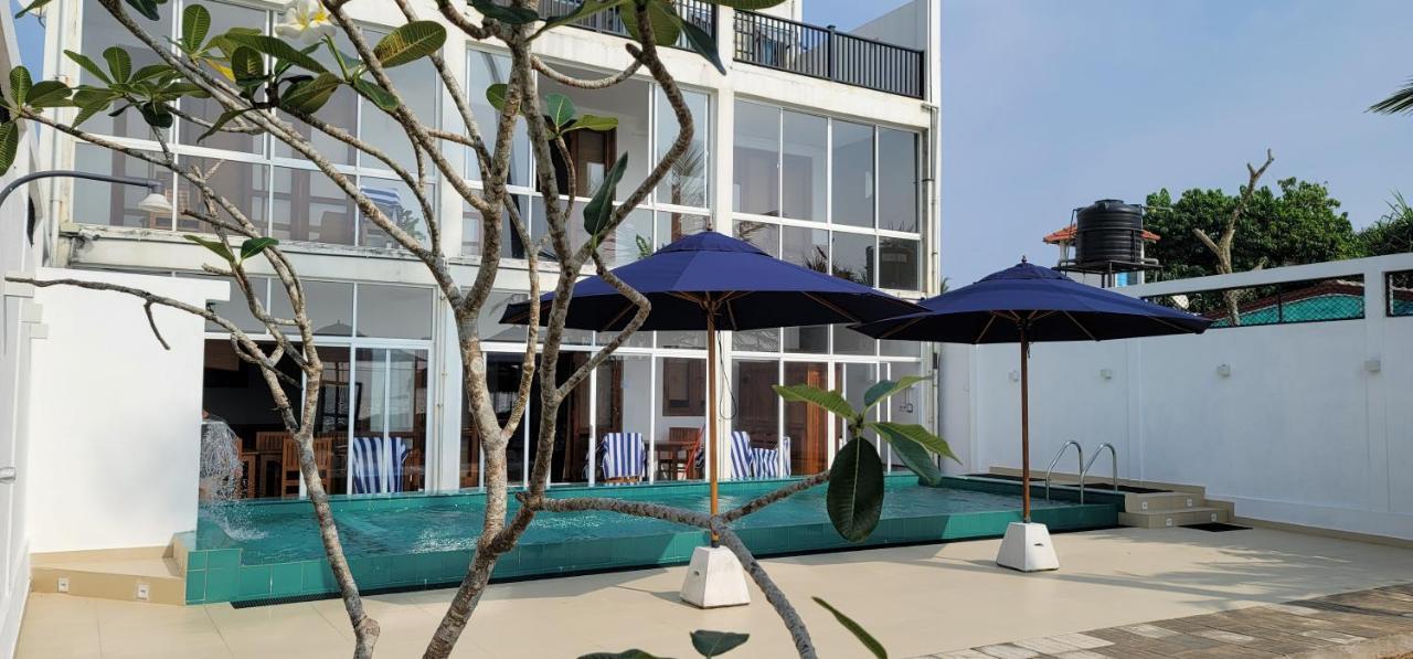 White Sand Villa - Beach Front هيكادوفا المظهر الخارجي الصورة