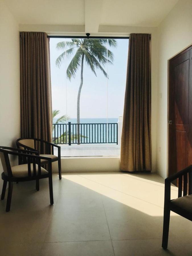 White Sand Villa - Beach Front هيكادوفا المظهر الخارجي الصورة