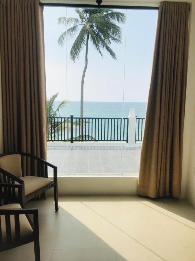 White Sand Villa - Beach Front هيكادوفا المظهر الخارجي الصورة