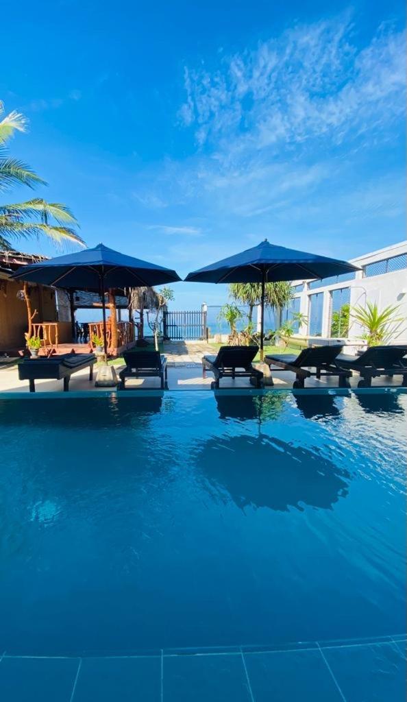 White Sand Villa - Beach Front هيكادوفا المظهر الخارجي الصورة