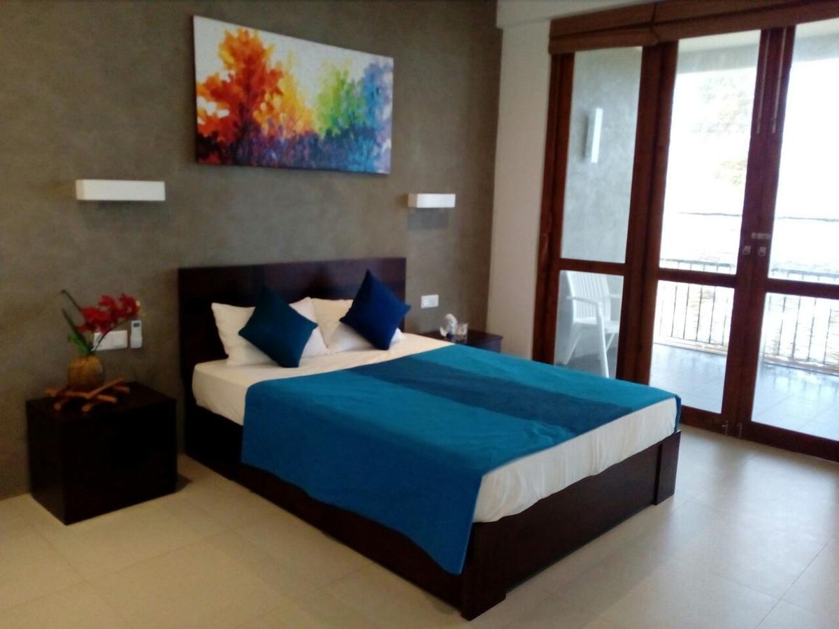 White Sand Villa - Beach Front هيكادوفا المظهر الخارجي الصورة