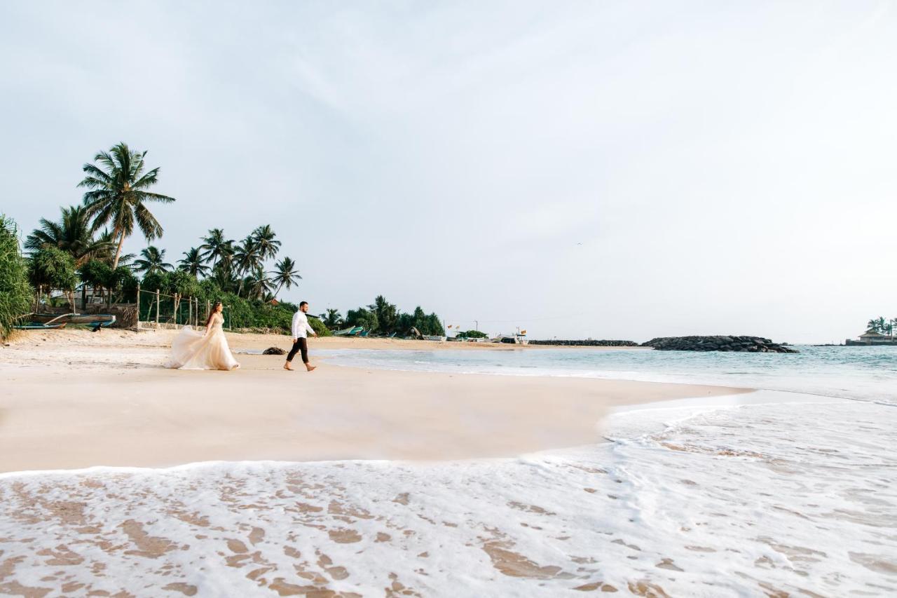 White Sand Villa - Beach Front هيكادوفا المظهر الخارجي الصورة