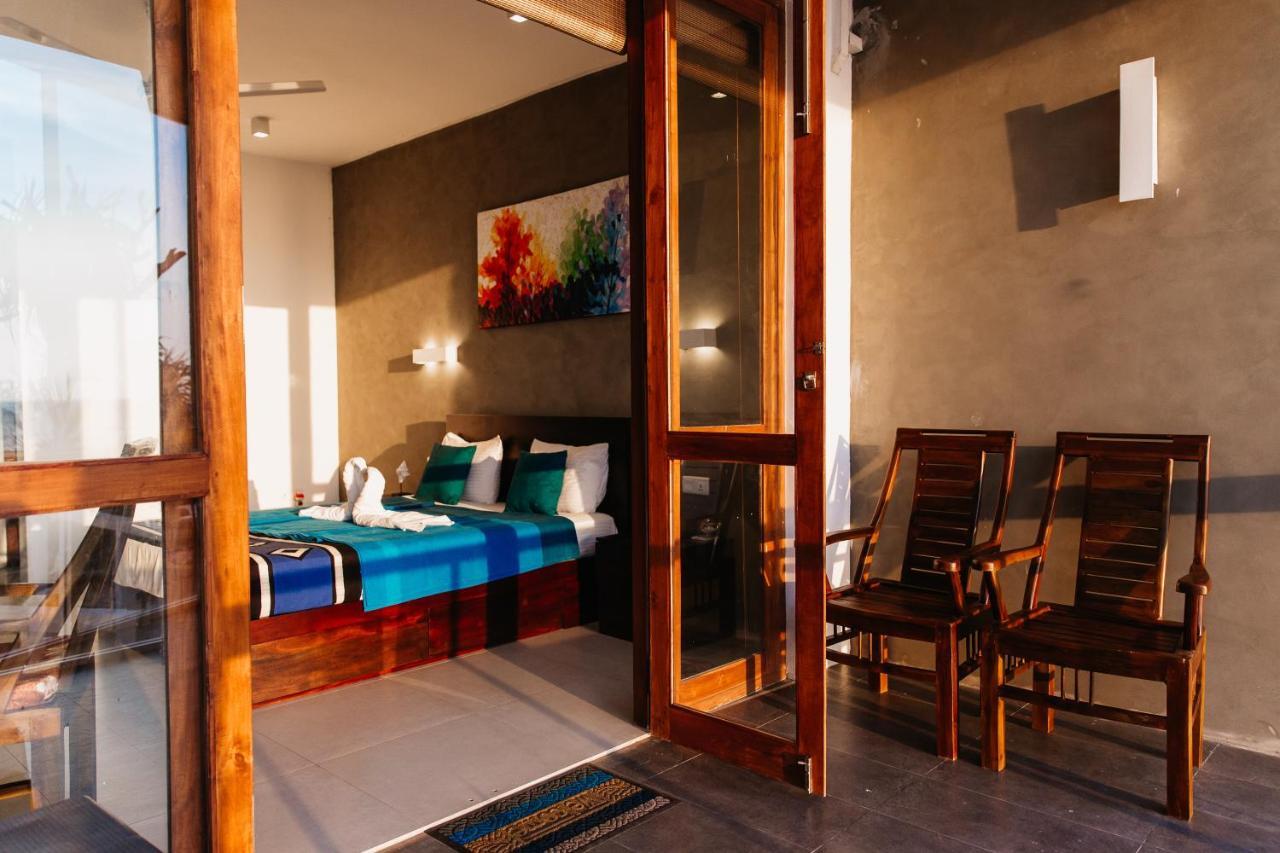White Sand Villa - Beach Front هيكادوفا المظهر الخارجي الصورة