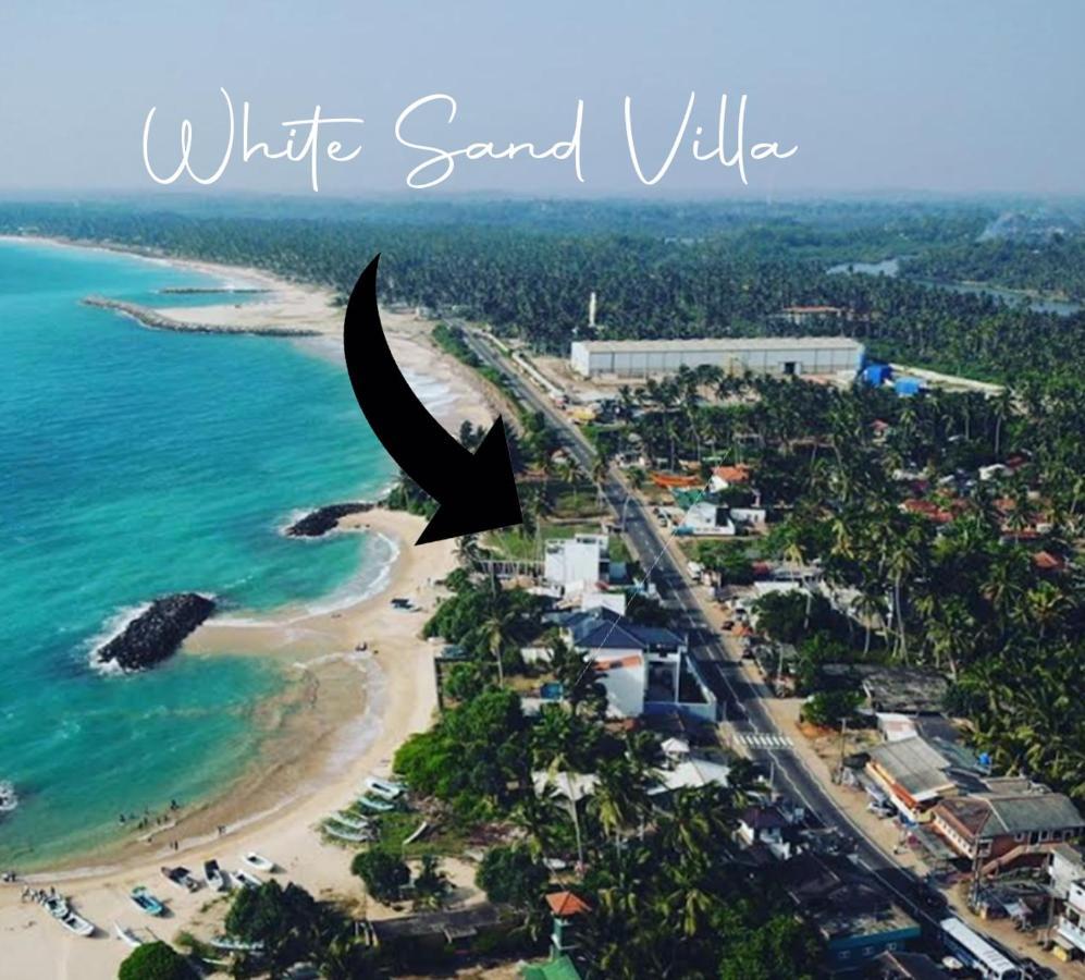 White Sand Villa - Beach Front هيكادوفا المظهر الخارجي الصورة